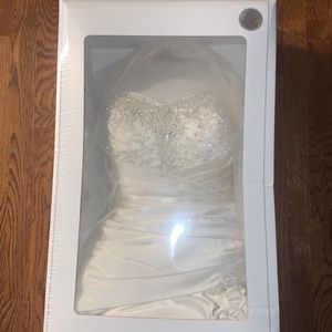 Allure Bridals Ivory dress 8683